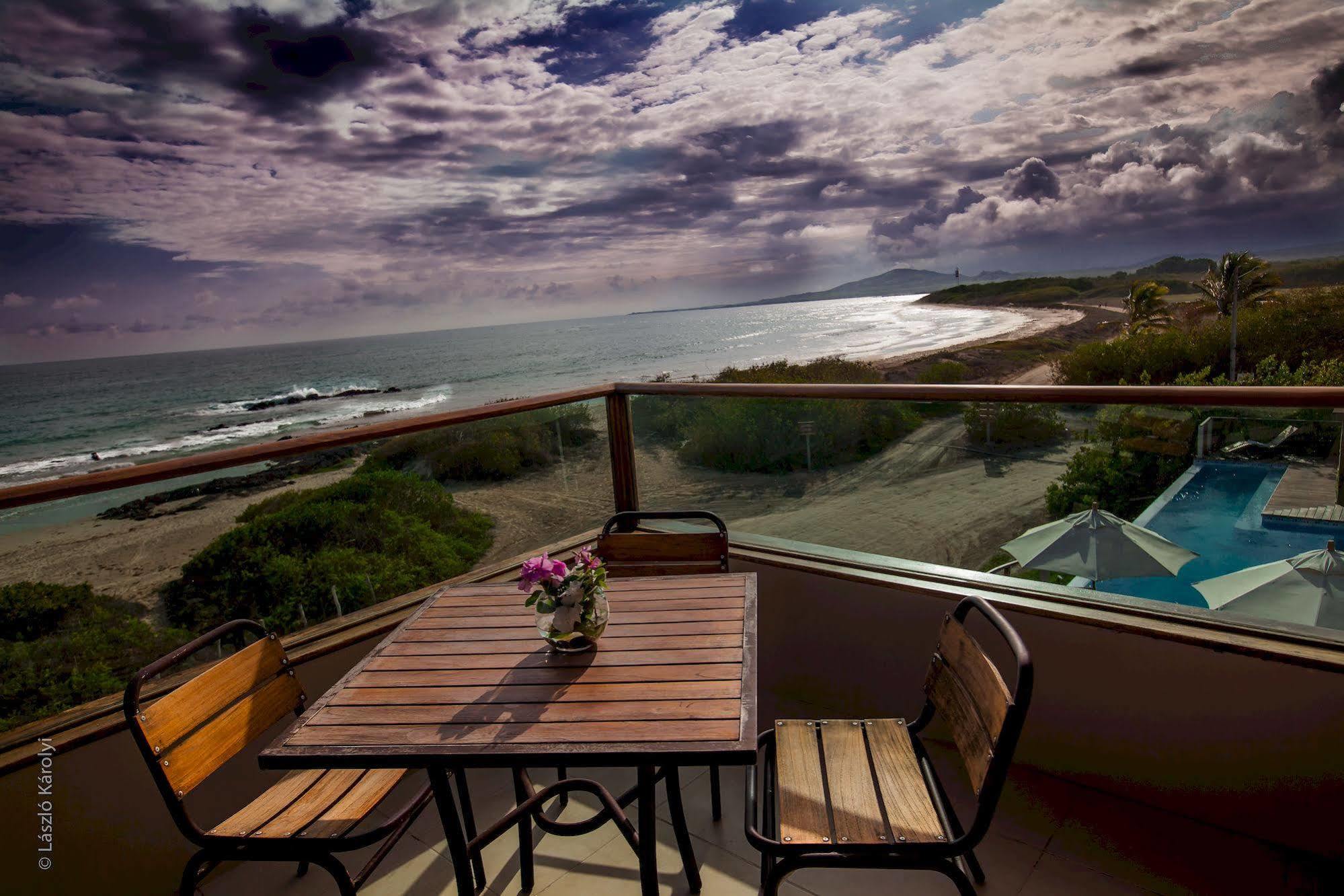Iguana Crossing Boutique Hotel 푸에르토빌라밀 외부 사진